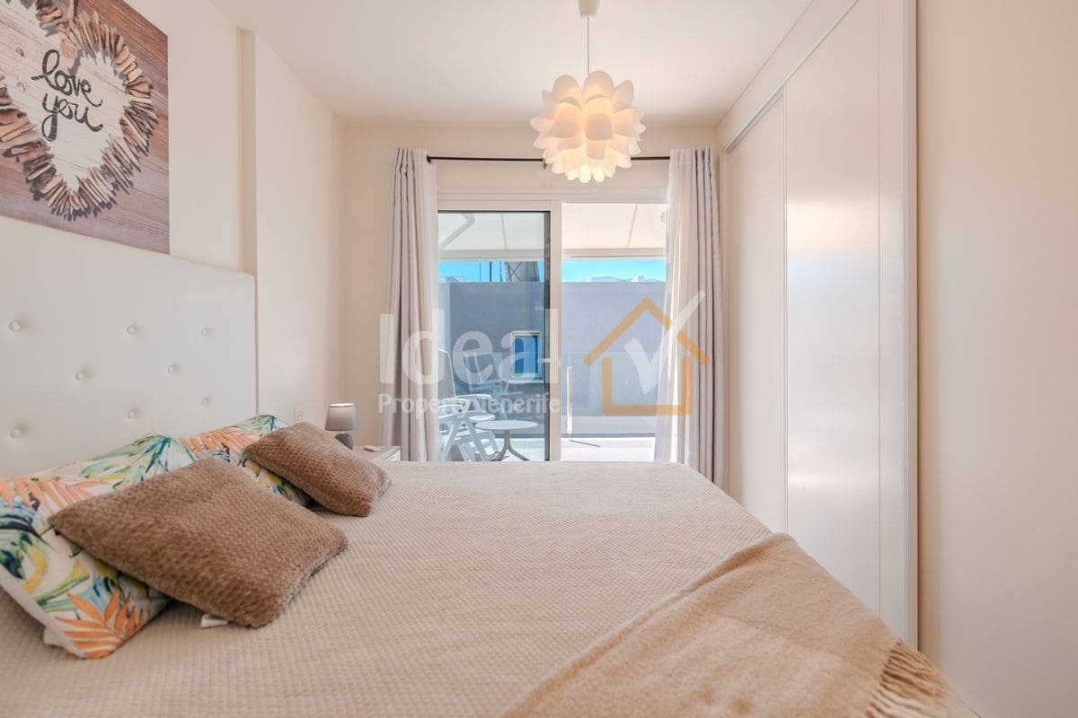 3 soveværelse Villa til salg i Playa Paraiso med swimmingpool - € 1.175.000 (Ref: 9232270)