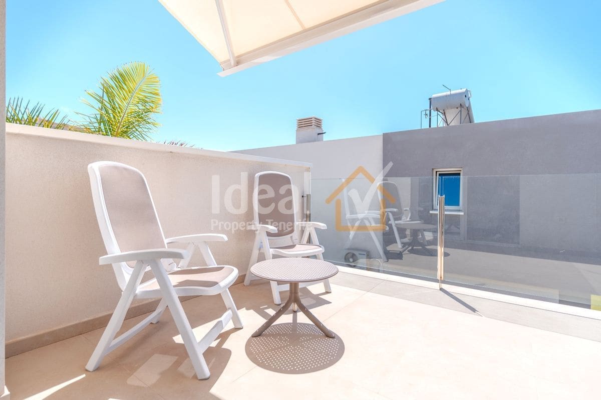 3 soveværelse Villa til salg i Playa Paraiso med swimmingpool - € 1.175.000 (Ref: 9232270)