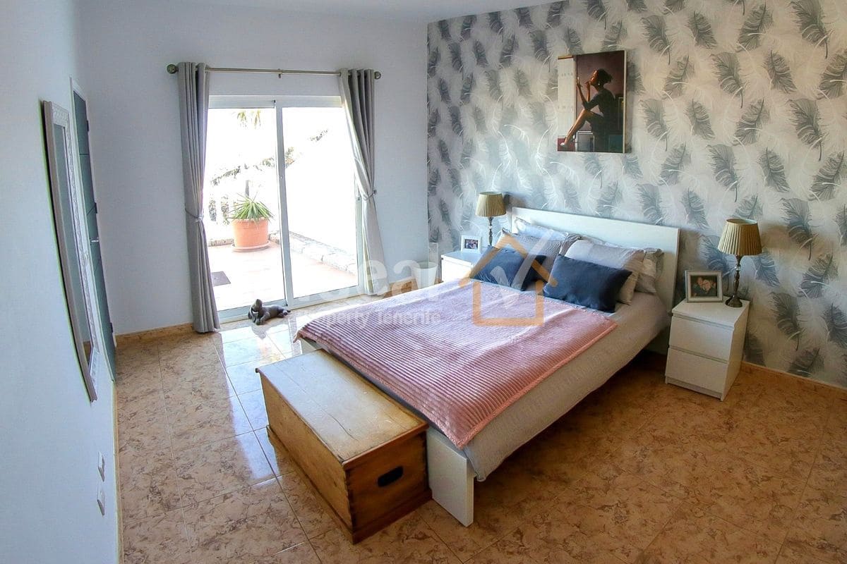 6 soveværelse Villa til salg i Granadilla de Abona med swimmingpool - € 795.000 (Ref: 9239587)