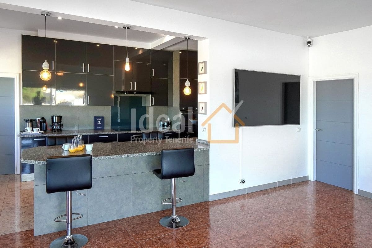 6 soveværelse Villa til salg i Granadilla de Abona med swimmingpool - € 795.000 (Ref: 9239587)