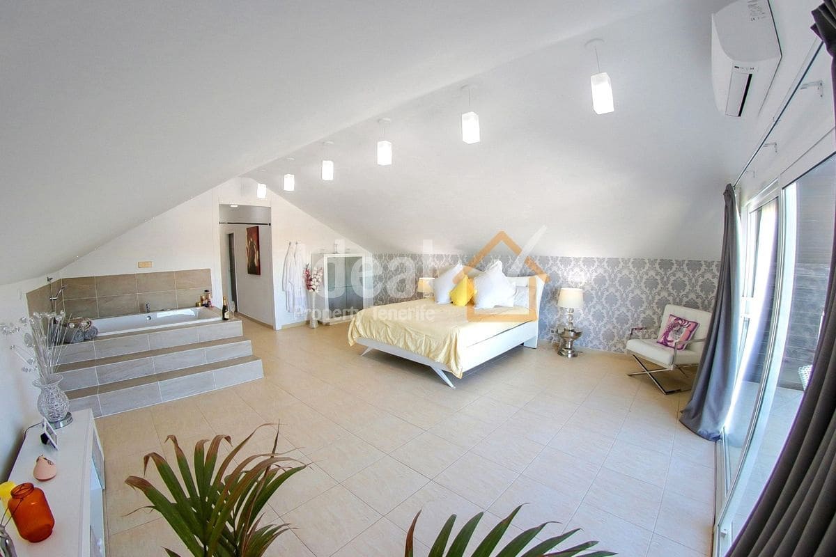 6 soveværelse Villa til salg i Granadilla de Abona med swimmingpool - € 795.000 (Ref: 9239587)