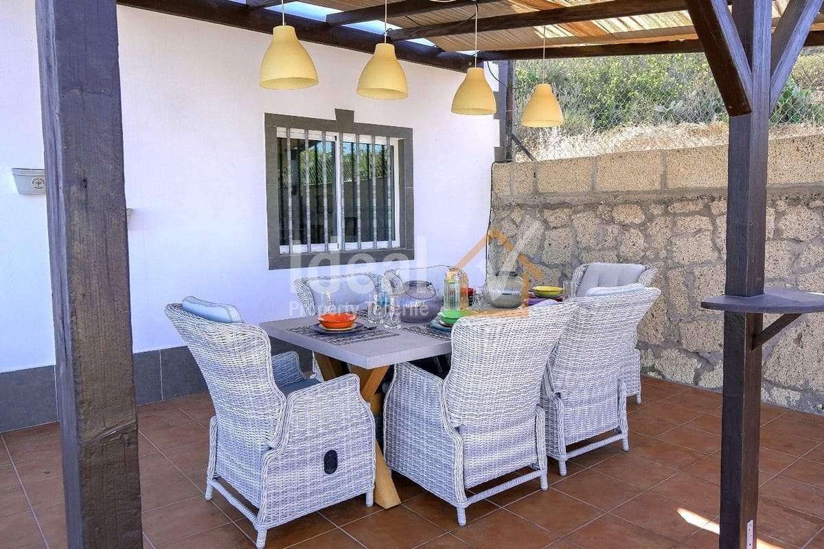 6 soveværelse Villa til salg i Granadilla de Abona med swimmingpool - € 795.000 (Ref: 9239587)