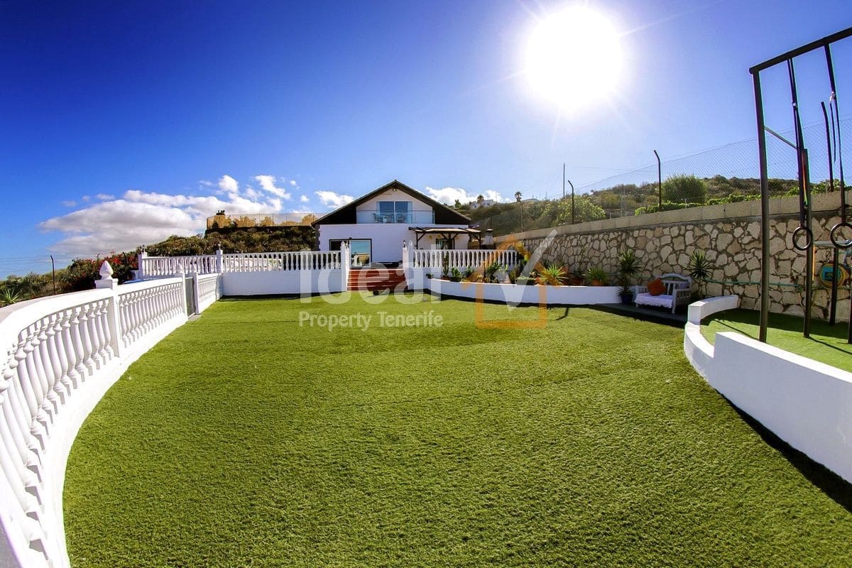 6 soveværelse Villa til salg i Granadilla de Abona med swimmingpool - € 795.000 (Ref: 9239587)