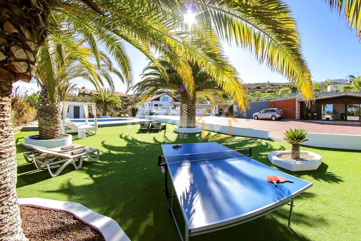 6 soveværelse Villa til salg i Granadilla de Abona med swimmingpool - € 795.000 (Ref: 9239587)