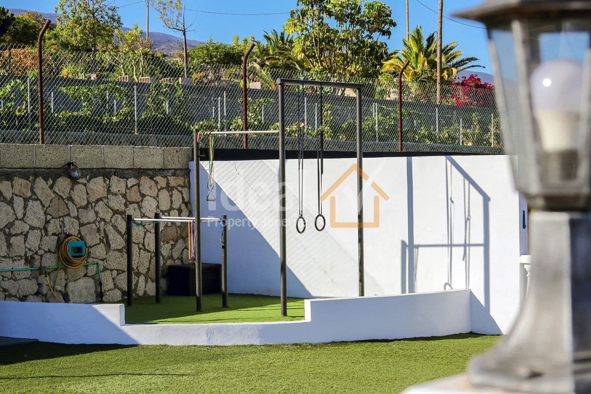 6 soveværelse Villa til salg i Granadilla de Abona med swimmingpool - € 795.000 (Ref: 9239587)