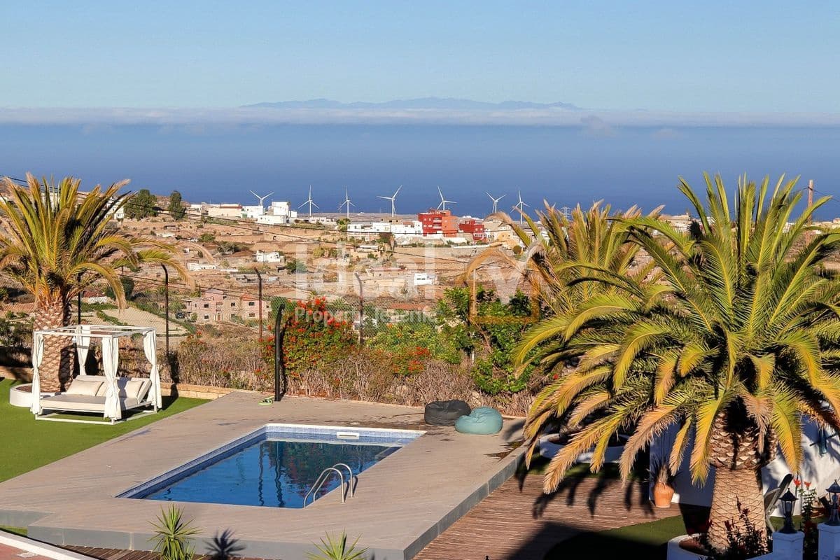 6 soveværelse Villa til salg i Granadilla de Abona med swimmingpool - € 795.000 (Ref: 9239587)