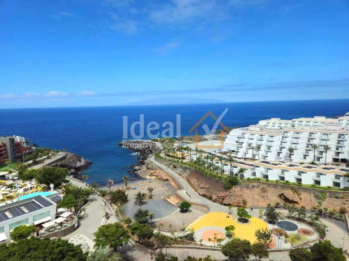 2 bedroom Apartment for sale in Playa Paraiso with pool - € 420,000 (Ref: 9239588)