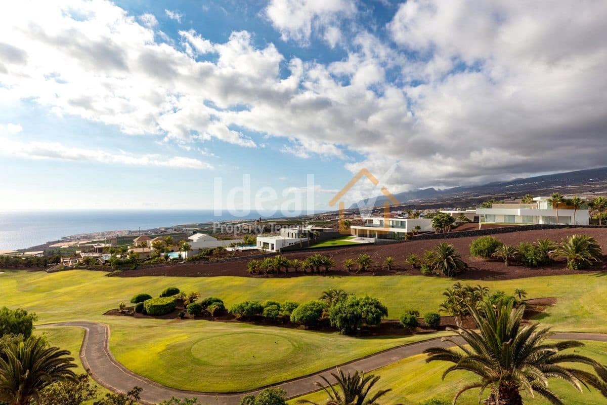 Grunde uden byggetilladelser til salg i Guia de Isora - € 830.000 (Ref: 9262173)