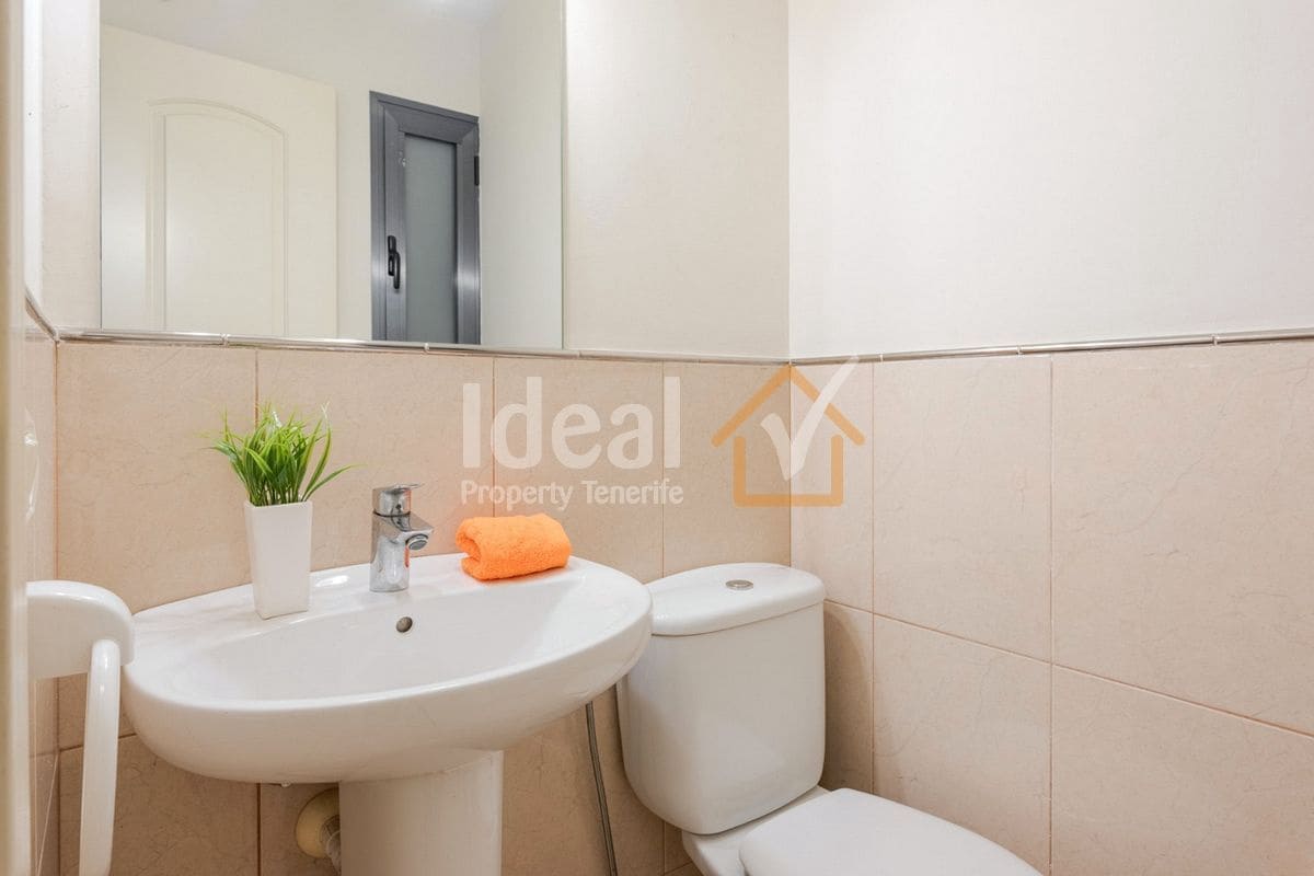 3 sovrum Semi-fristående Villa till salu i Playa del Duque med pool garage - 945 000 € (Ref: 9269158)