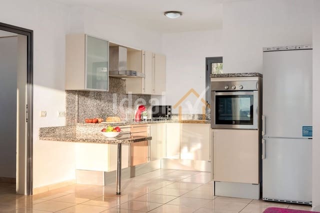 3 quarto Moradia Geminada para venda em Playa del Duque, Adeje com piscina garagem - 945 000 € (Ref: 9269158)