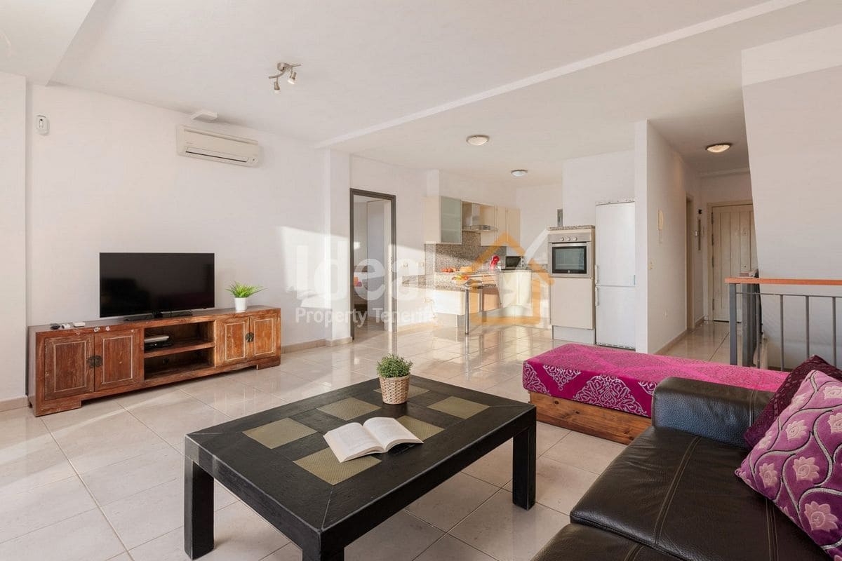 3 sovrum Semi-fristående Villa till salu i Playa del Duque med pool garage - 945 000 € (Ref: 9269158)