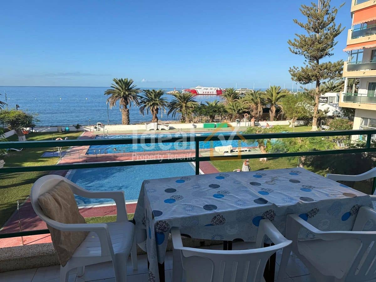 1 sypialnia Apartament na sprzedaż w Los Cristianos z basenem garażem - 360 000 € (Ref: 9275825)