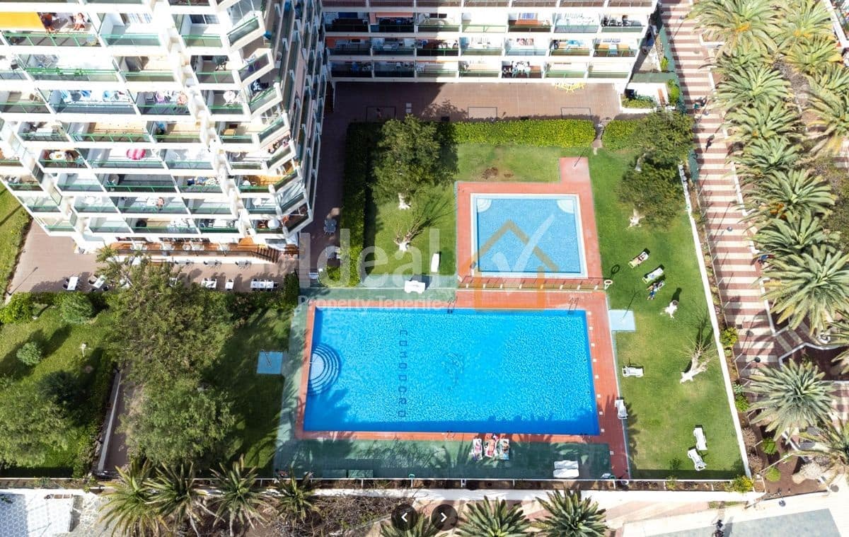 1 sypialnia Apartament na sprzedaż w Los Cristianos z basenem garażem - 360 000 € (Ref: 9275825)