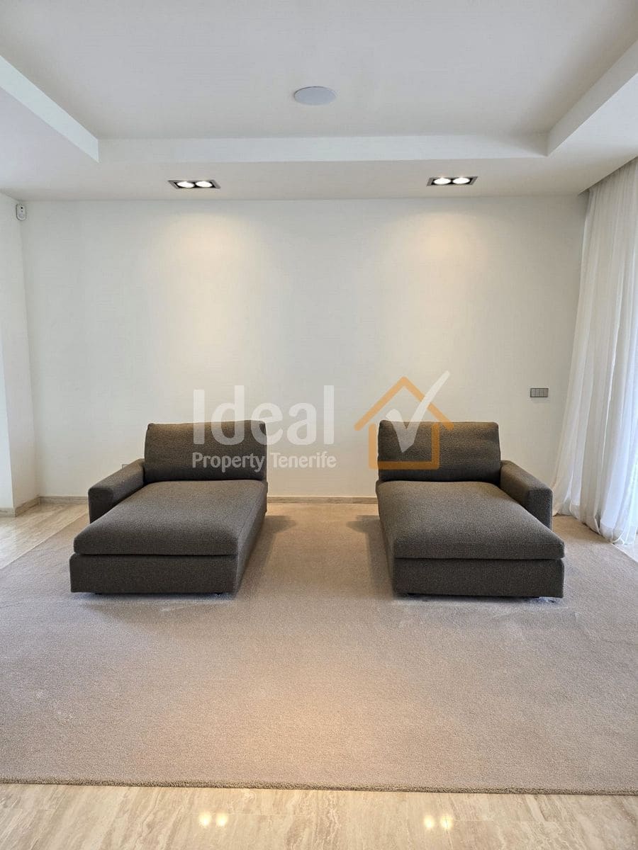 Chalet de 5 habitaciones en Costa Adeje en venta con piscina garaje - 3.950.000 € (Ref: 9334373)