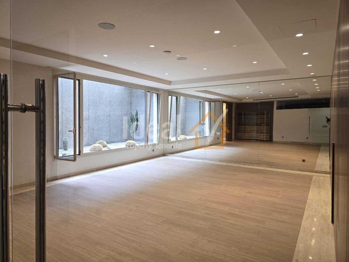 Chalet de 5 habitaciones en Costa Adeje en venta con piscina garaje - 3.950.000 € (Ref: 9334373)