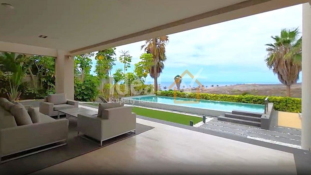 Chalet de 5 habitaciones en Costa Adeje en venta con piscina garaje - 3.950.000 € (Ref: 9334373)