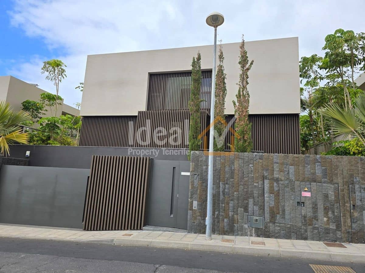 Chalet de 5 habitaciones en Costa Adeje en venta con piscina garaje - 3.950.000 € (Ref: 9334373)