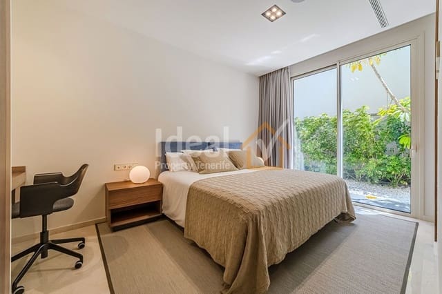 Chalet de 4 habitaciones en Playa de las Americas, Arona en venta con piscina - 3.250.000 € (Ref: 9334374)