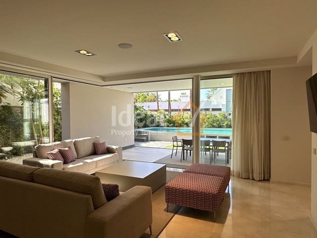 Chalet de 4 habitaciones en Playa de las Americas, Arona en venta con piscina - 3.250.000 € (Ref: 9334374)