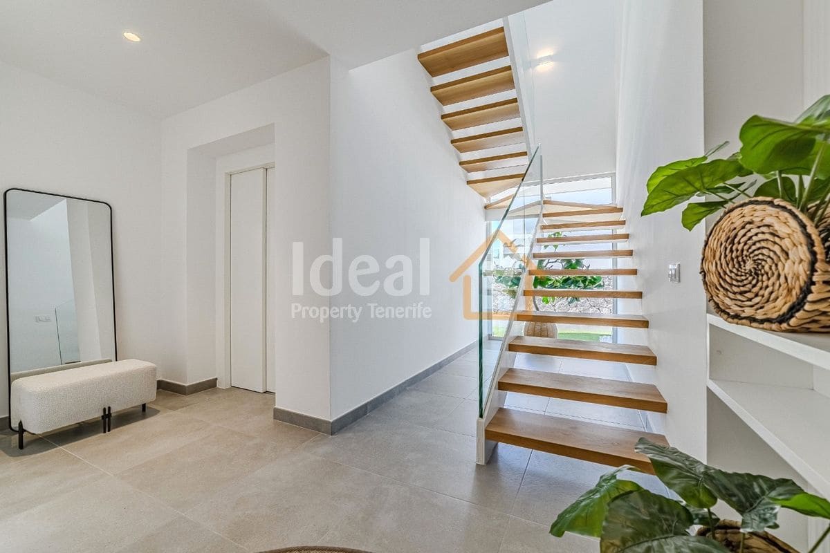 3 soverom Villa til salgs i Callao Salvaje med svømmebasseng garasje - € 1 680 000 (Ref: 9334375)