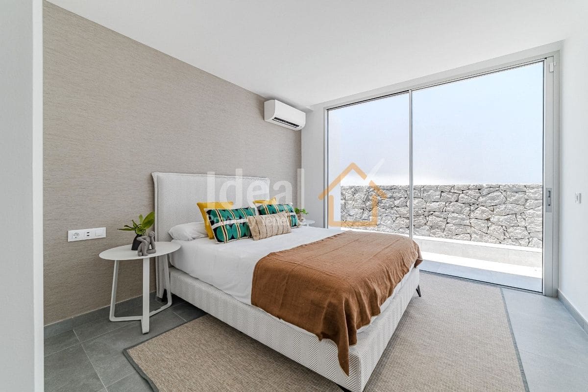 3 soverom Villa til salgs i Callao Salvaje med svømmebasseng garasje - € 1 680 000 (Ref: 9334375)