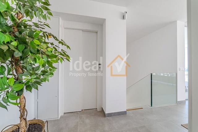 3 sypialnia Willa na sprzedaż w Callao Salvaje, Adeje z basenem garażem - 1 680 000 € (Ref: 9334375)