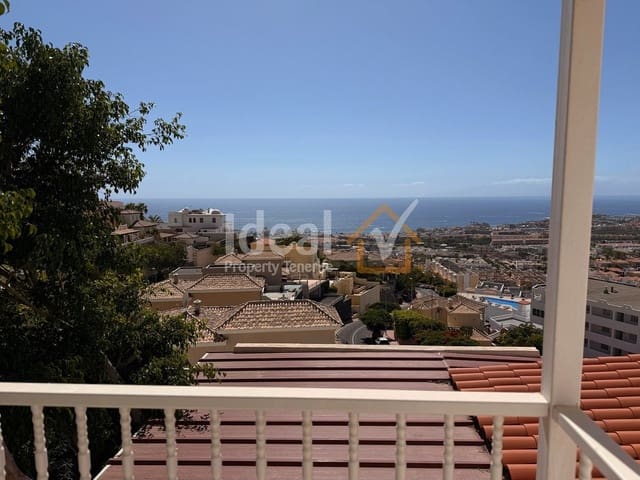 6 bedroom Villa for sale in Torviscas, Adeje with pool garage - € 1,990,000 (Ref: 9337517)