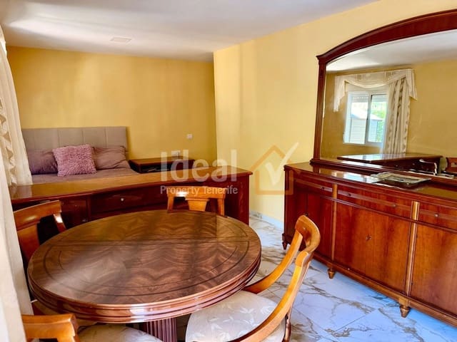 6 bedroom Villa for sale in Torviscas, Adeje with pool garage - € 1,990,000 (Ref: 9337517)