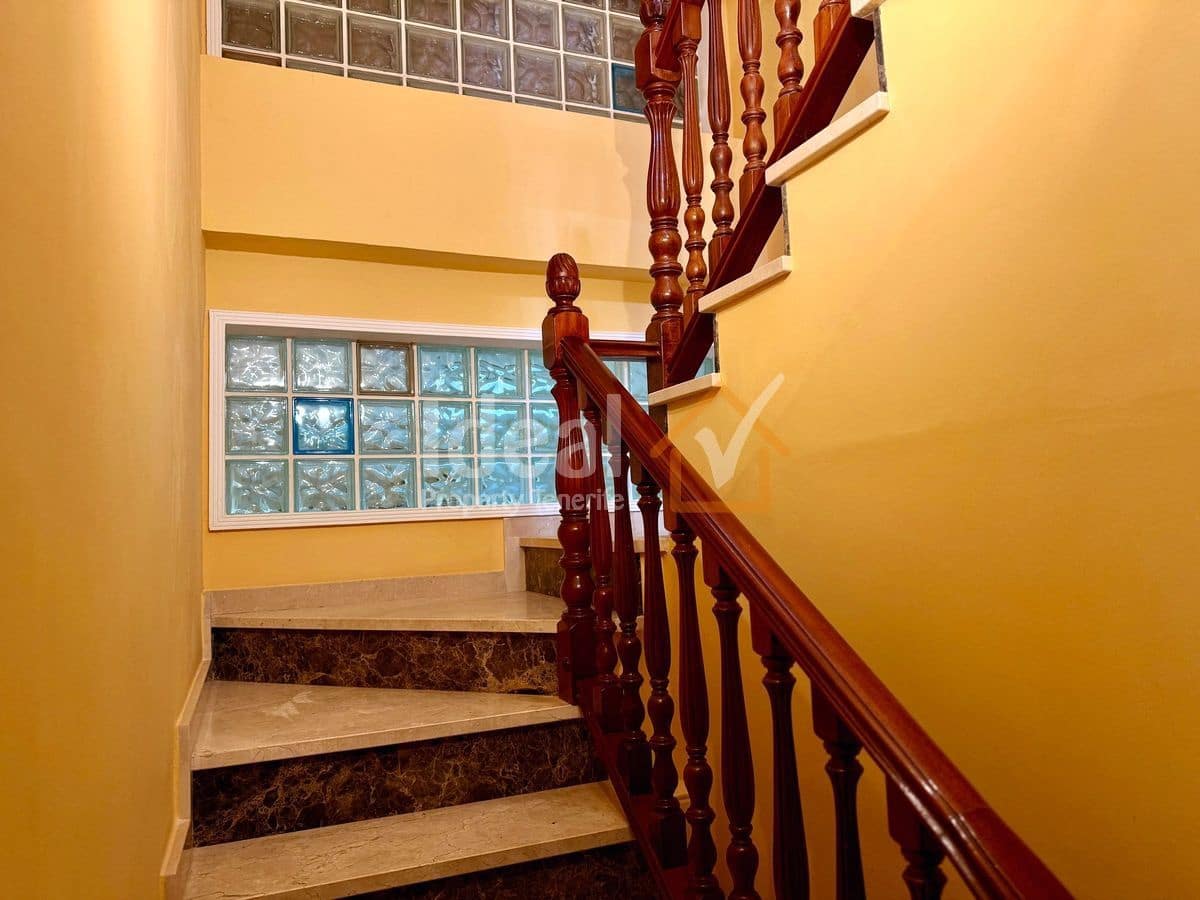 6 soverom Villa til salgs i Torviscas med svømmebasseng garasje - € 1 990 000 (Ref: 9337517)