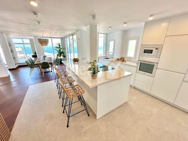 Chalet de 4 habitaciones en San Eugenio Alto, Adeje en venta con piscina garaje - 1.800.000 € (Ref: 9355509)