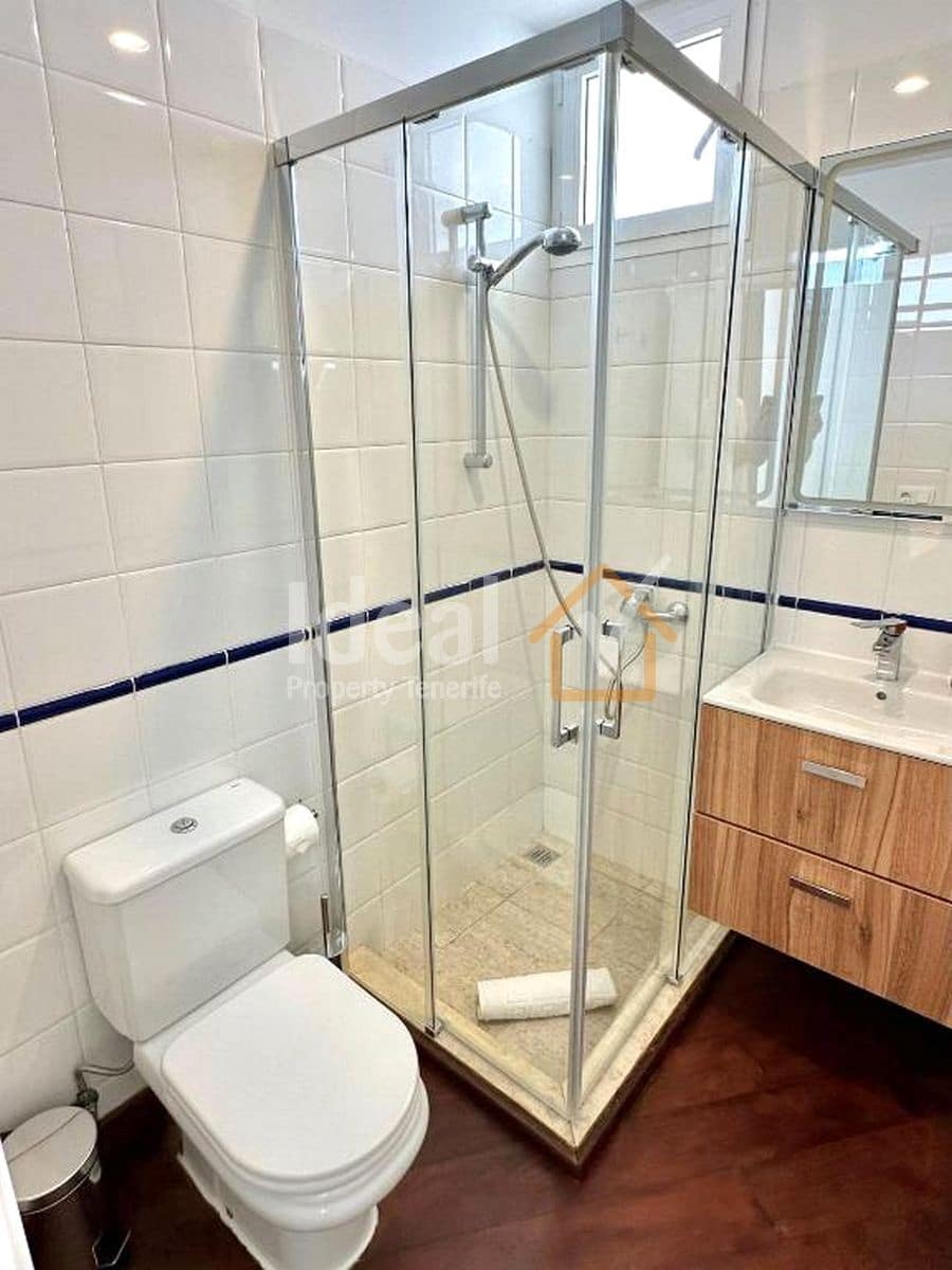 4 makuuhuone Huvila myytävänä paikassa Costa Adeje mukana uima-altaan 
autotalli - 1 800 000 € (Ref: 9355509)