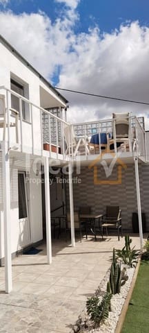 5 soveværelse Villa til salg i Buzanada, Arona - € 580.000 (Ref: 9378721)