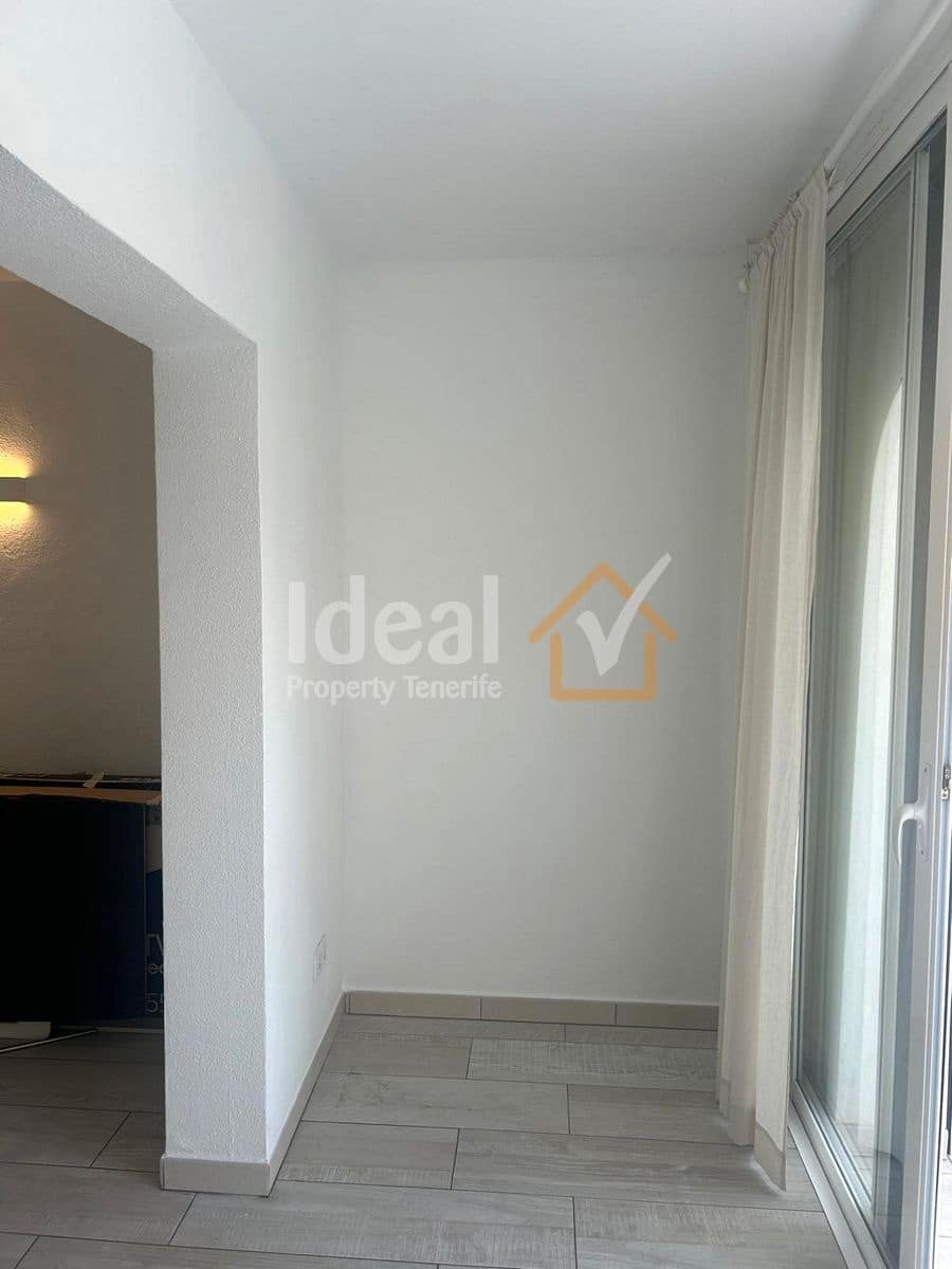 1 bedroom Apartment for sale in Costa Adeje - € 250,000 (Ref: 9448593)