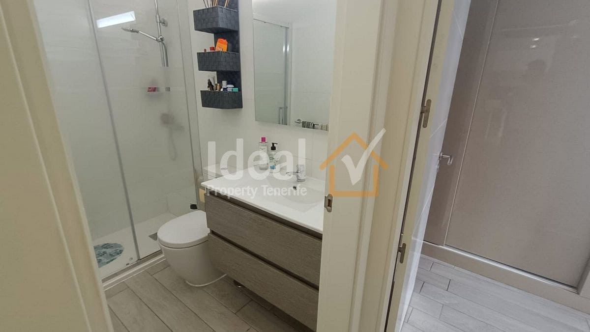 2 soverom Leilighet til salgs i Playa Paraiso med svømmebasseng garasje - € 455 000 (Ref: 9448594)