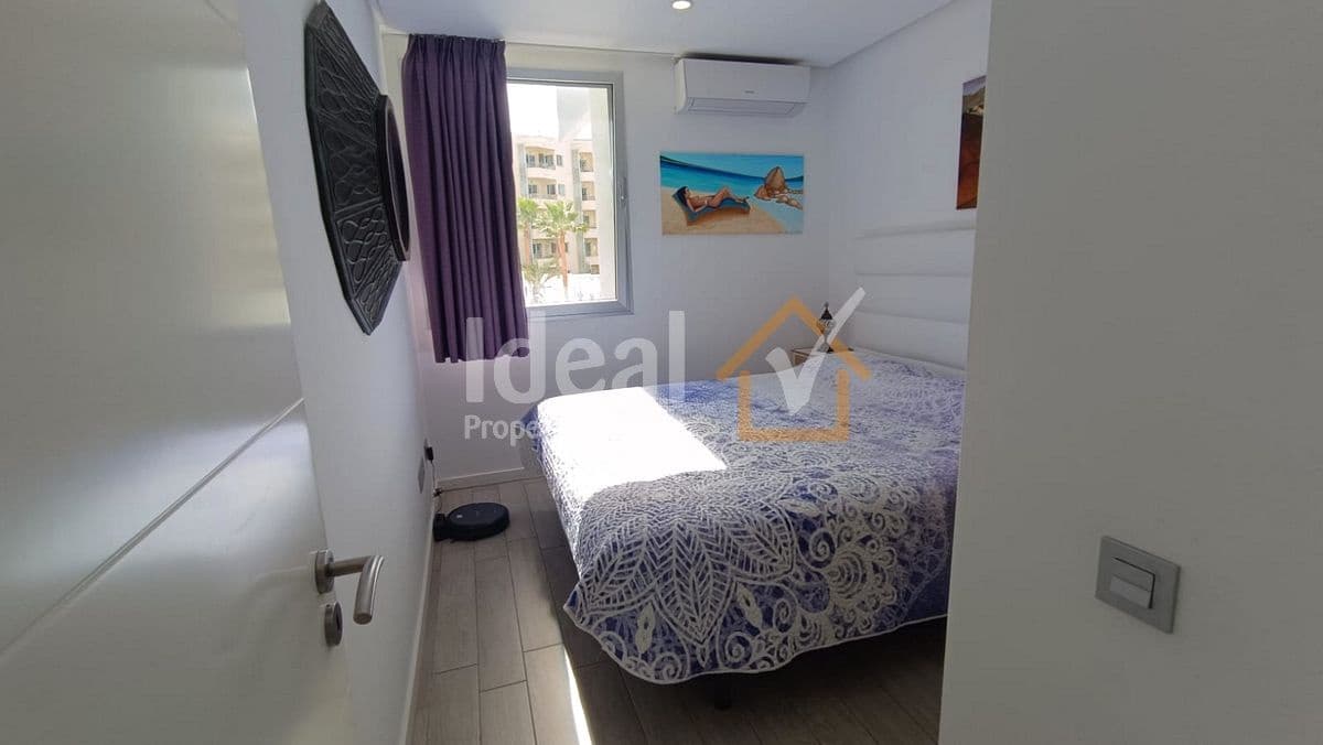 2 soverom Leilighet til salgs i Playa Paraiso med svømmebasseng garasje - € 455 000 (Ref: 9448594)