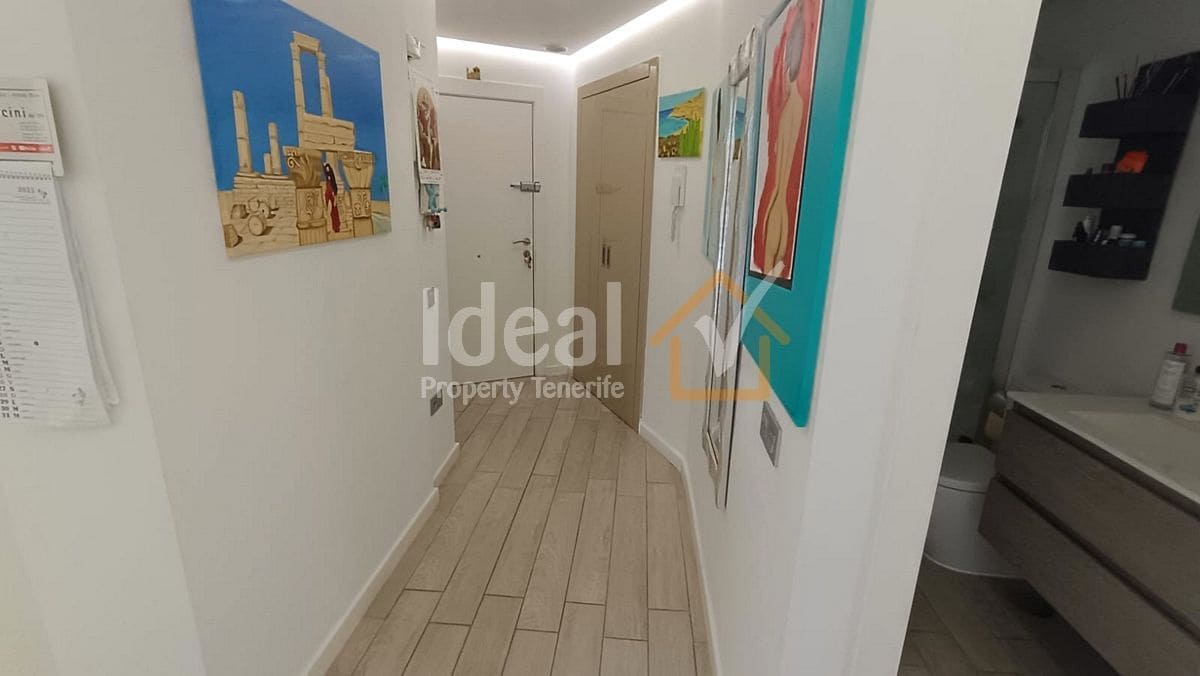 2 soverom Leilighet til salgs i Playa Paraiso med svømmebasseng garasje - € 455 000 (Ref: 9448594)