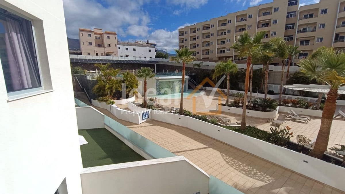 2 soverom Leilighet til salgs i Playa Paraiso med svømmebasseng garasje - € 455 000 (Ref: 9448594)