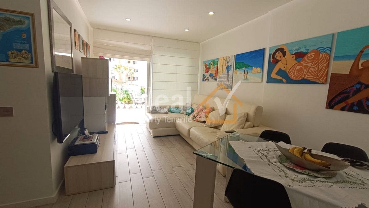 2 soverom Leilighet til salgs i Playa Paraiso med svømmebasseng garasje - € 455 000 (Ref: 9448594)