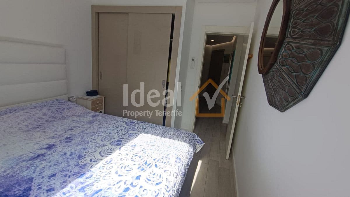 2 soverom Leilighet til salgs i Playa Paraiso med svømmebasseng garasje - € 455 000 (Ref: 9448594)