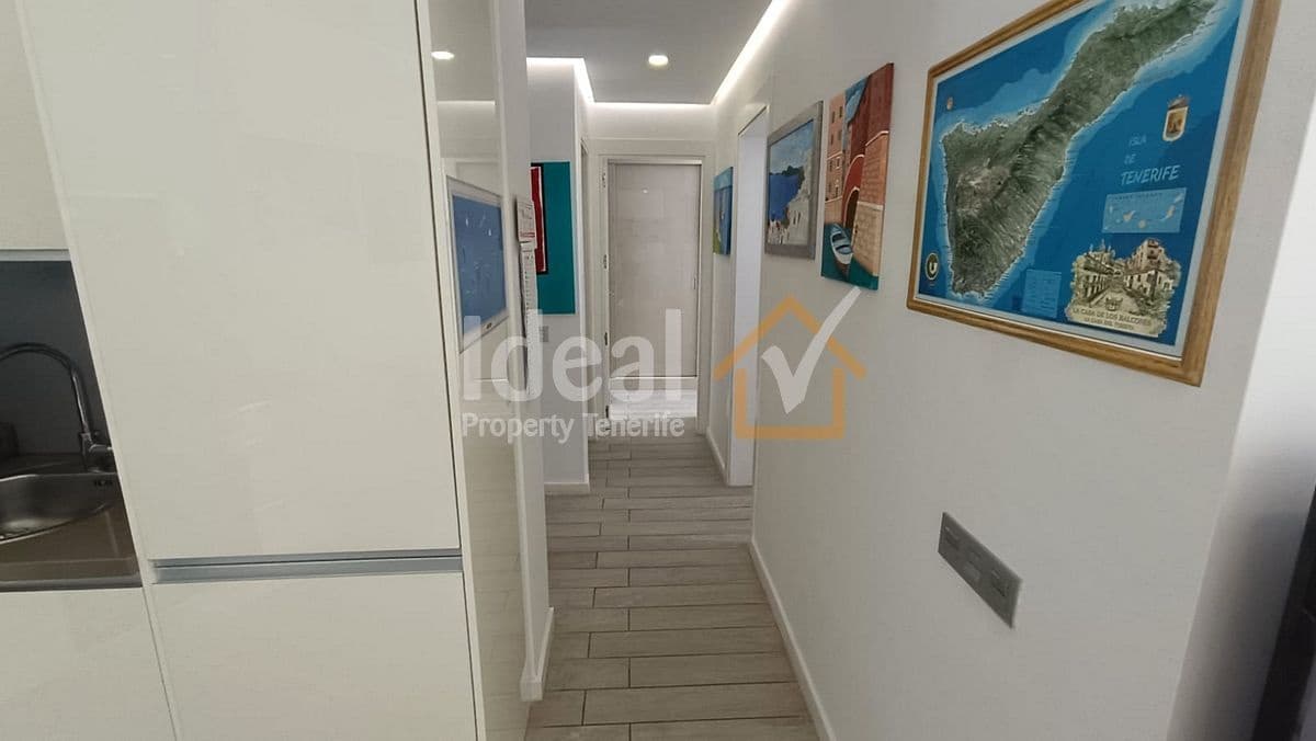 2 soverom Leilighet til salgs i Playa Paraiso med svømmebasseng garasje - € 455 000 (Ref: 9448594)