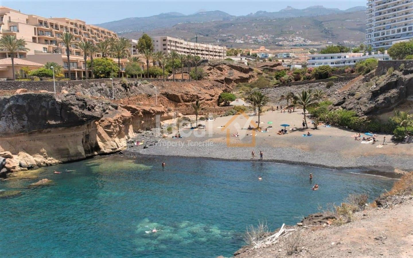 2 soverom Leilighet til salgs i Playa Paraiso med svømmebasseng garasje - € 455 000 (Ref: 9448594)