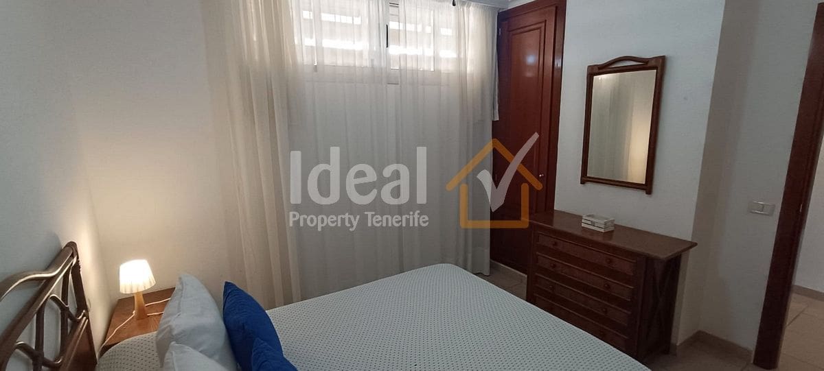Apartamento de 1 habitación en Los Cristianos en venta con piscina garaje - 285.000 € (Ref: 9448595)