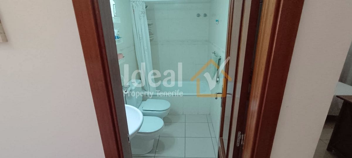 Apartamento de 1 habitación en Los Cristianos en venta con piscina garaje - 285.000 € (Ref: 9448595)