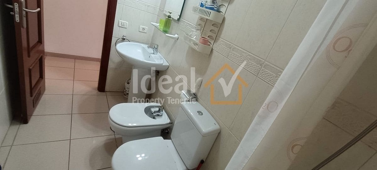 Apartamento de 1 habitación en Los Cristianos en venta con piscina garaje - 285.000 € (Ref: 9448595)