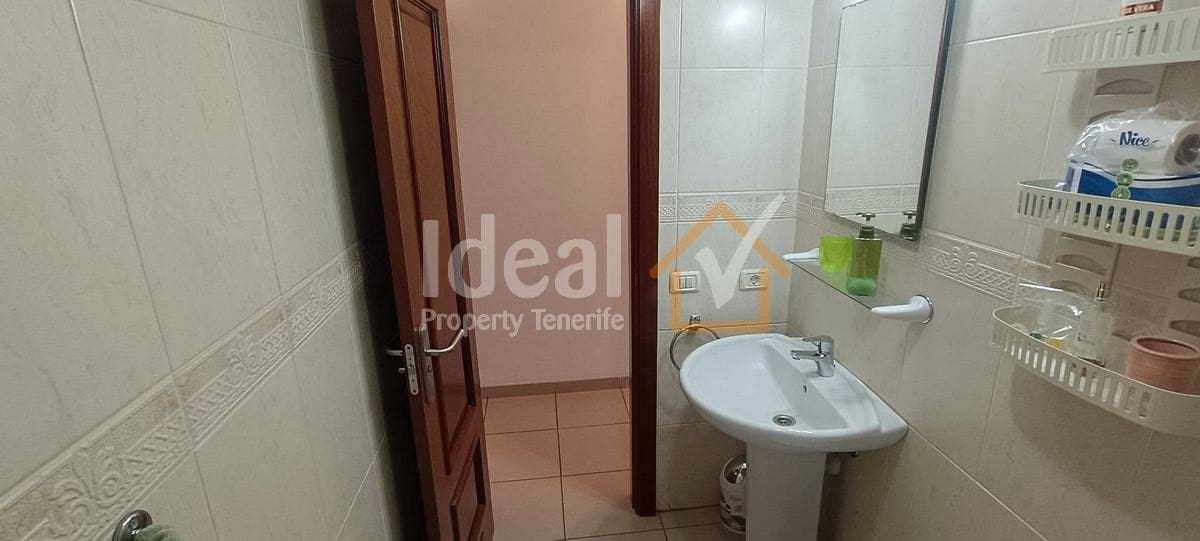 Apartamento de 1 habitación en Los Cristianos en venta con piscina garaje - 285.000 € (Ref: 9448595)