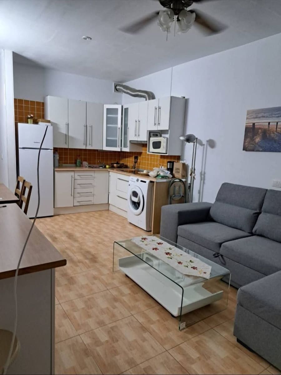 1 soveværelse Lejlighed til salg i Costa del Silencio med swimmingpool - € 143.000 (Ref: 9451603)