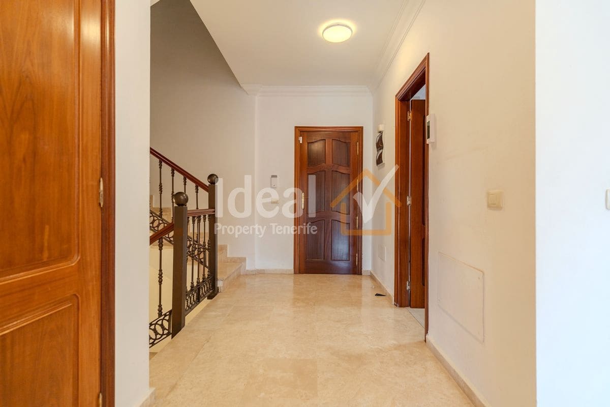 3 soveværelse Byhus til salg i Costa Adeje med swimmingpool garage - € 1.280.000 (Ref: 9451604)