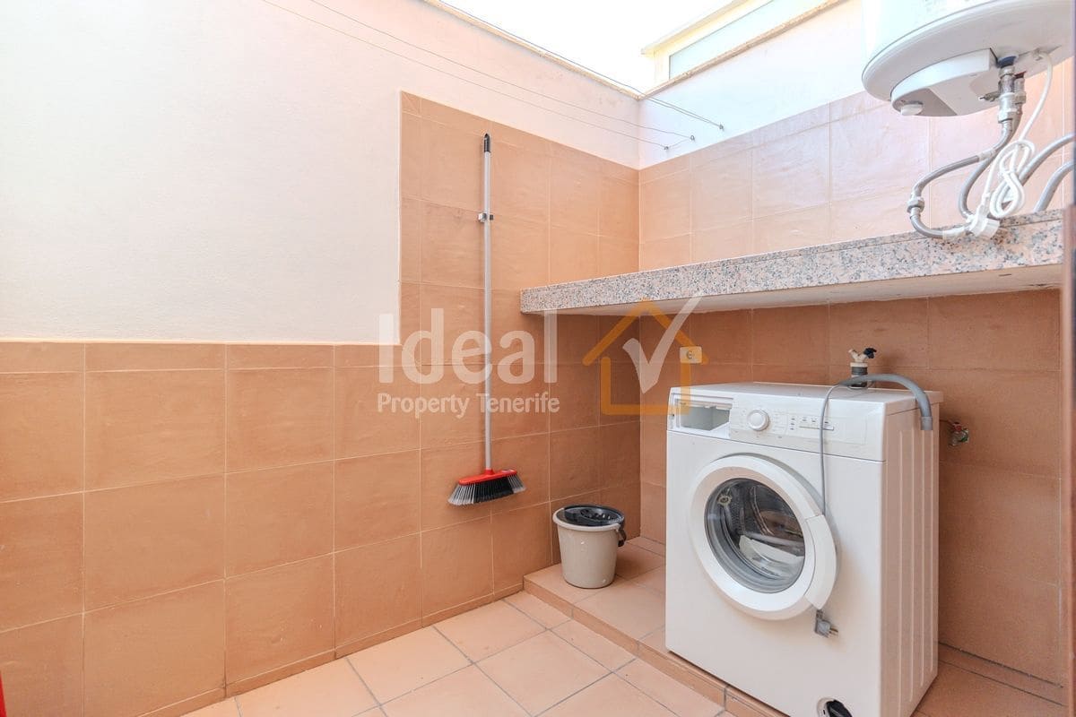 3 soveværelse Byhus til salg i Costa Adeje med swimmingpool garage - € 1.280.000 (Ref: 9451604)