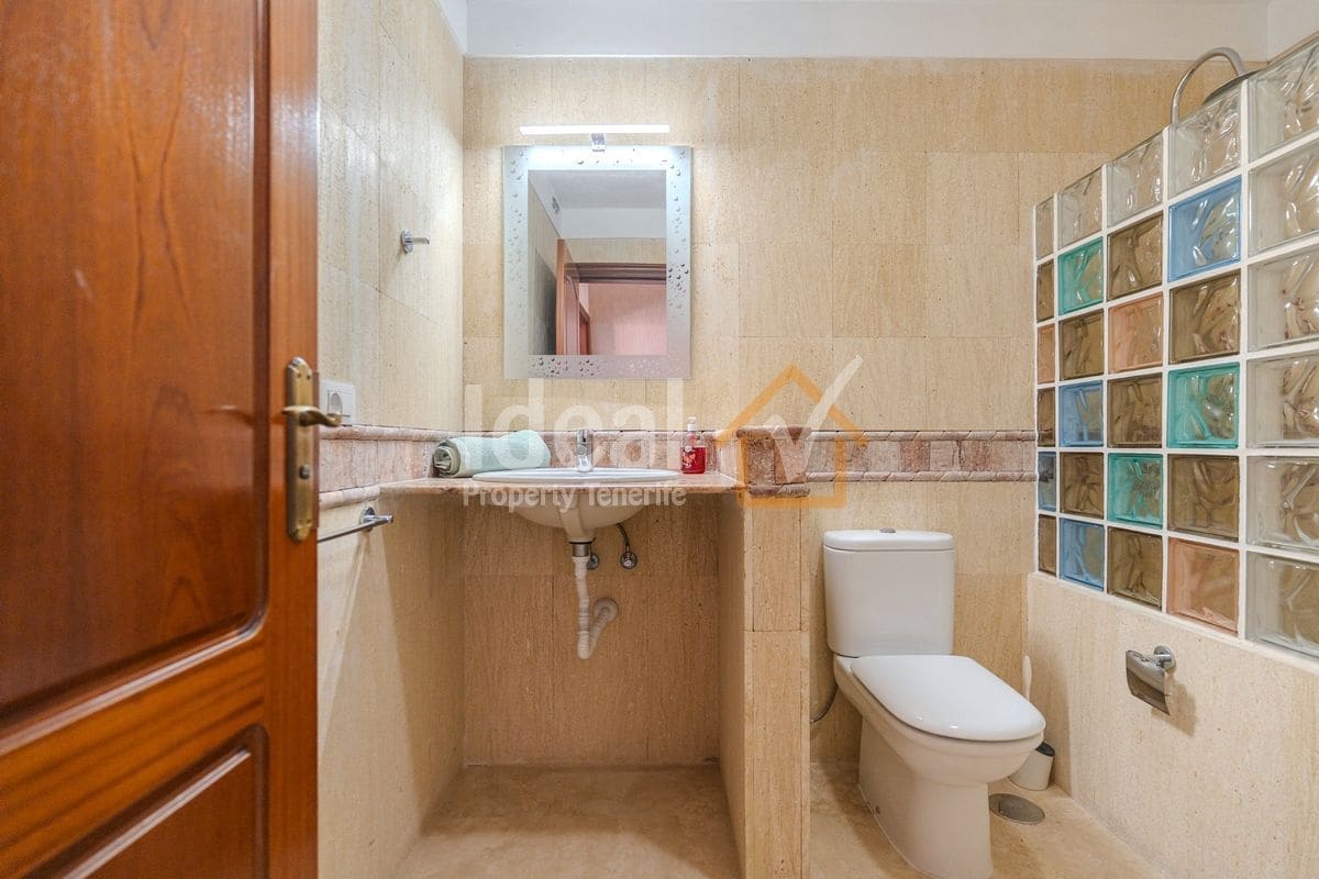 3 soveværelse Byhus til salg i Costa Adeje med swimmingpool garage - € 1.280.000 (Ref: 9451604)