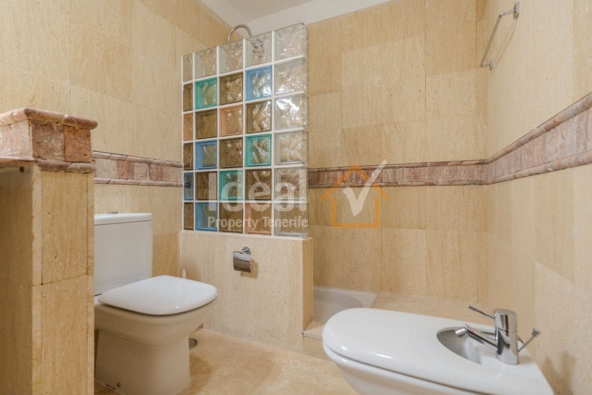 3 soveværelse Byhus til salg i Costa Adeje med swimmingpool garage - € 1.280.000 (Ref: 9451604)